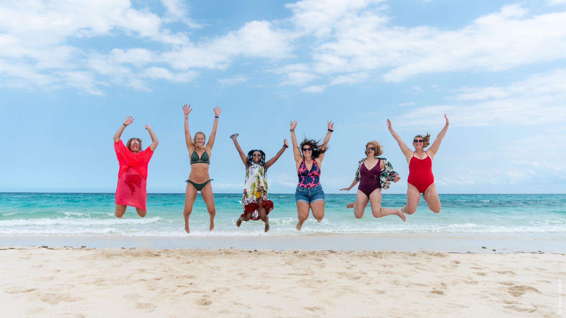 Le tout entre Copines ! 