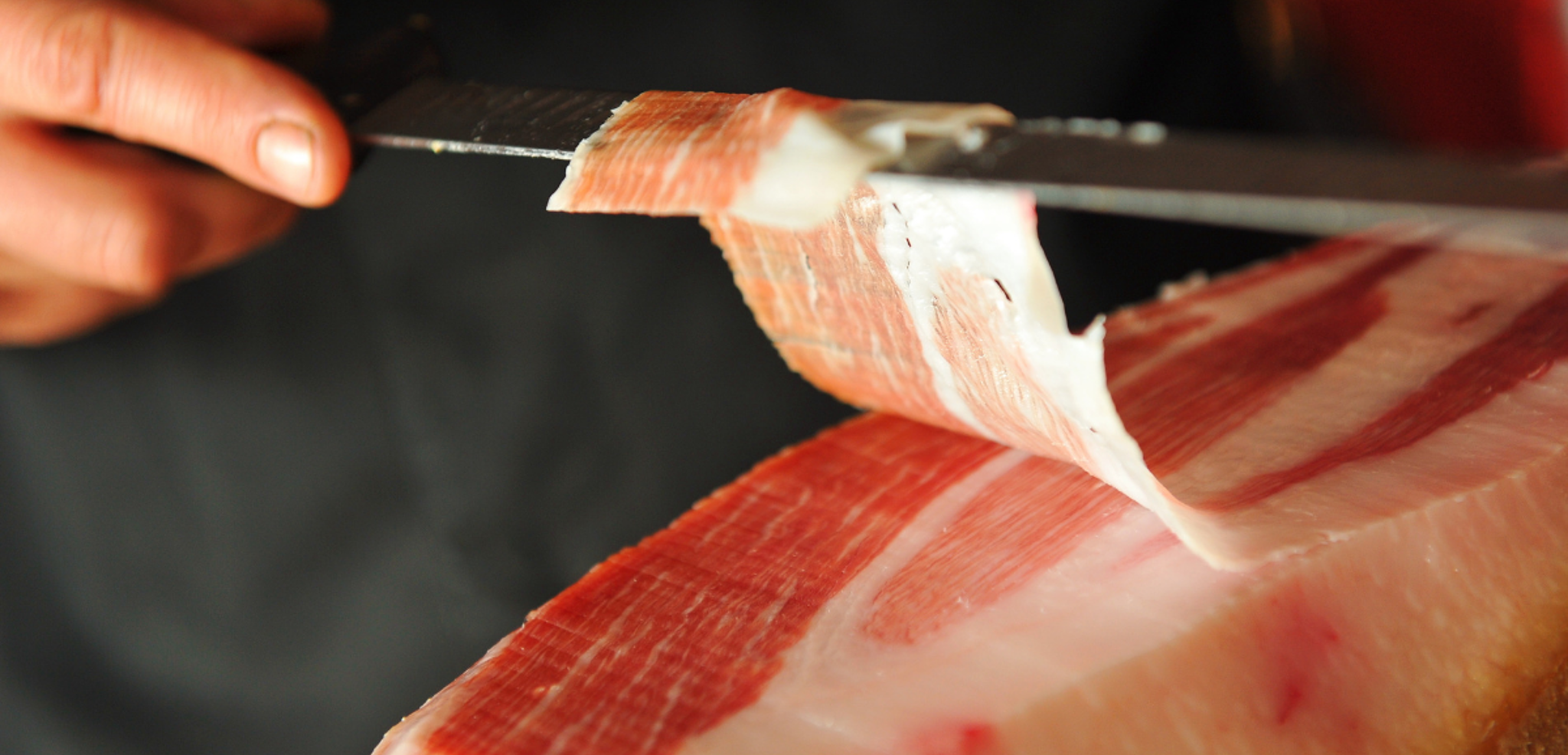 Imprégnez-vous de la culture locale avec une dégustation de jambon ibérique...