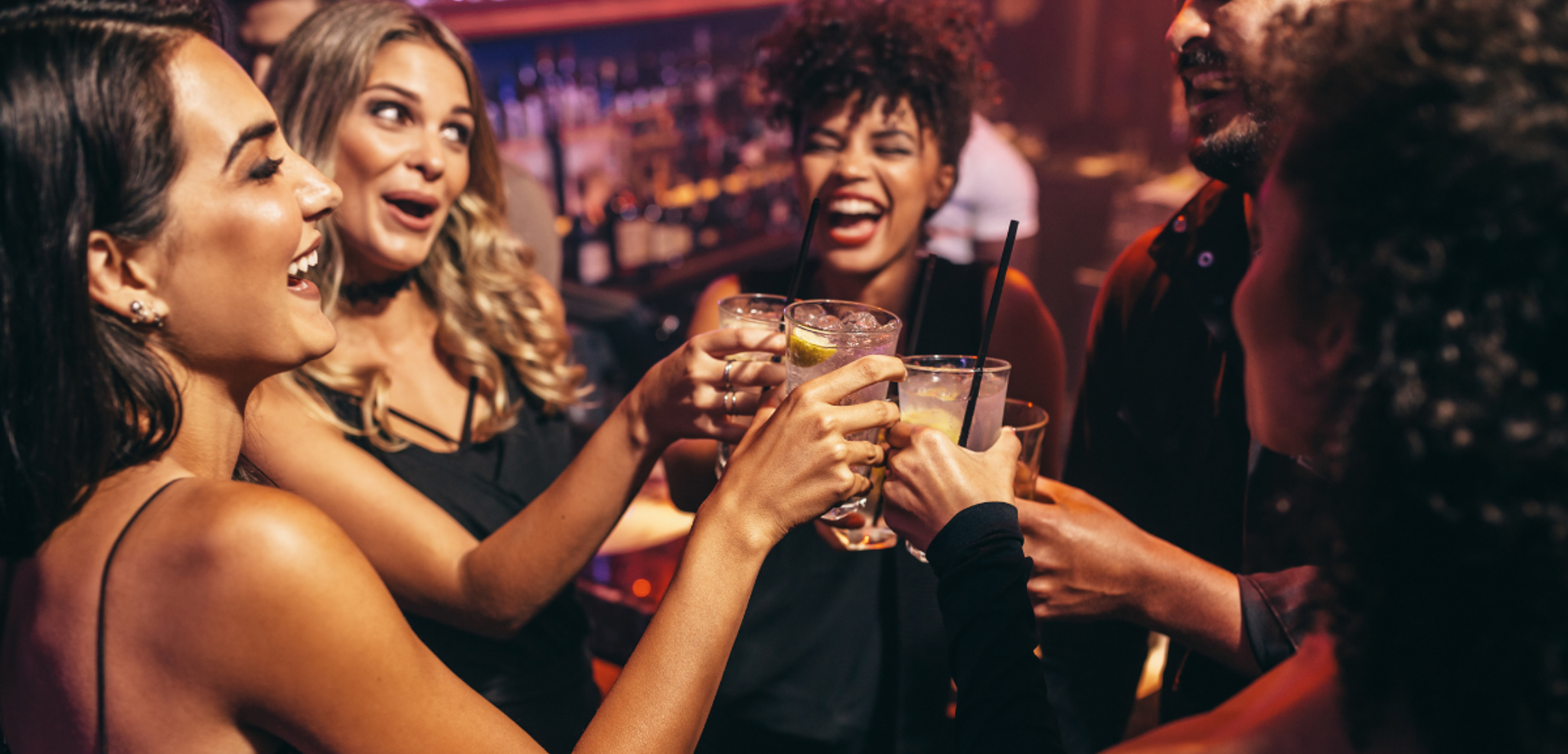 Et profitez de l'ambiance festive de Barcelone entre Copines !