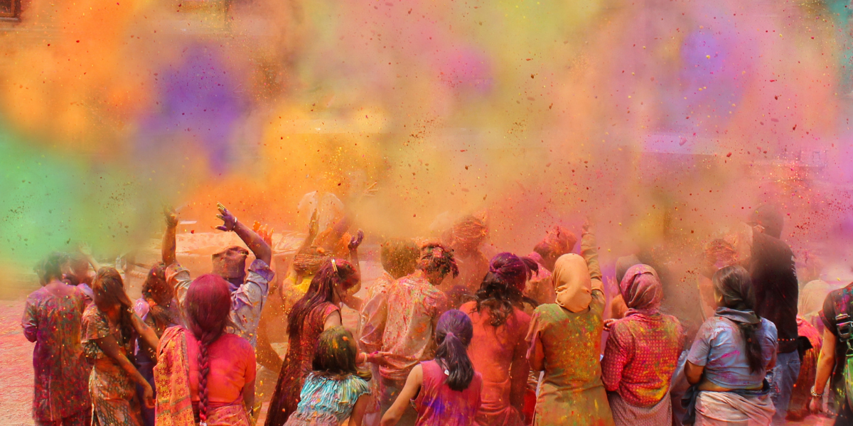 Bienvenue en Inde pour la célébration d'Holi ! 