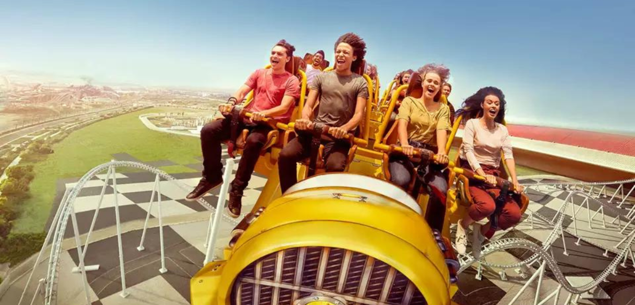 En option, amusez-vous au Ferrari World, parc d'attraction hommage à la célèbre marque automobile