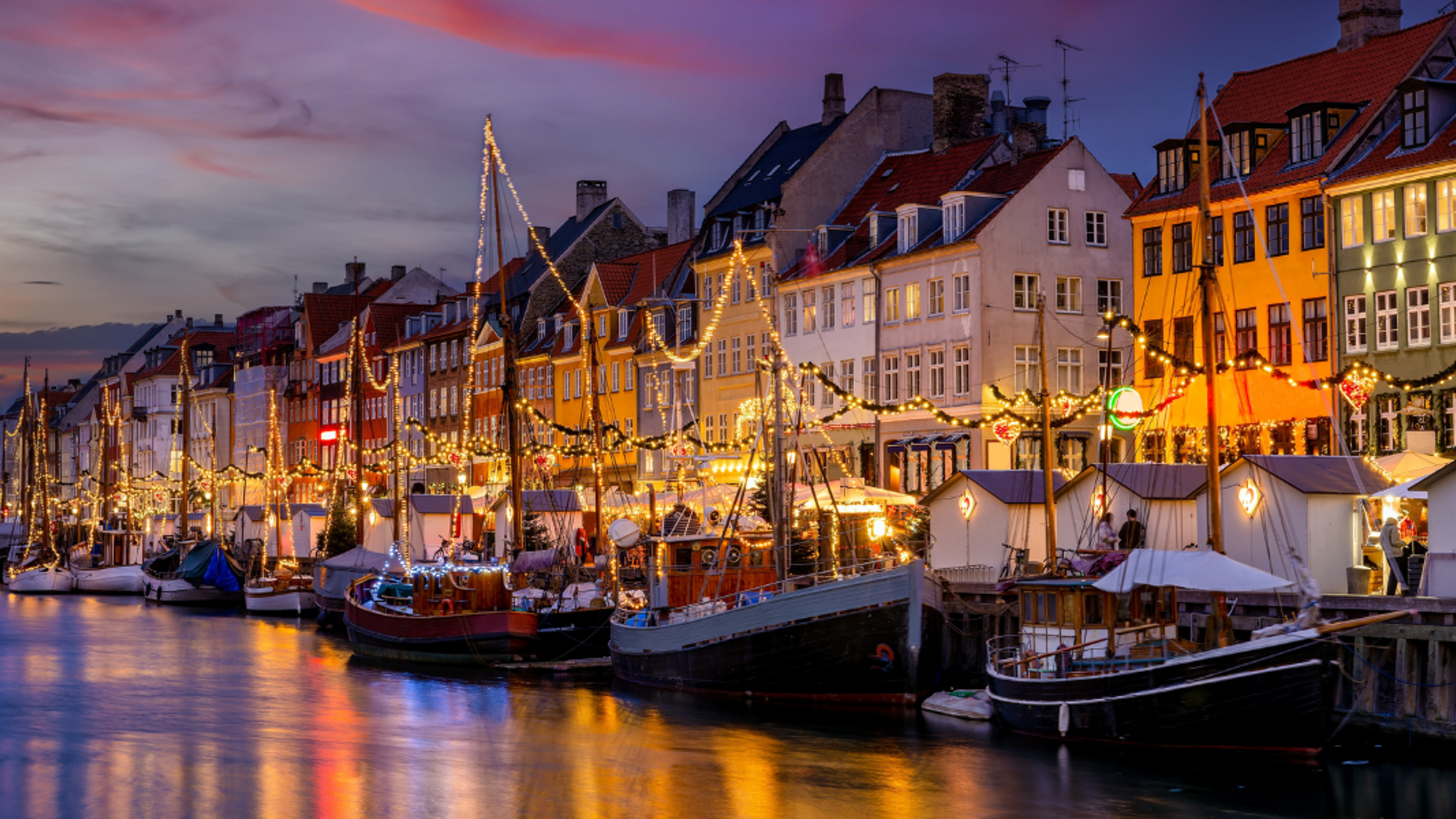 Les canaux de Copenhague illuminés pour les fêtes