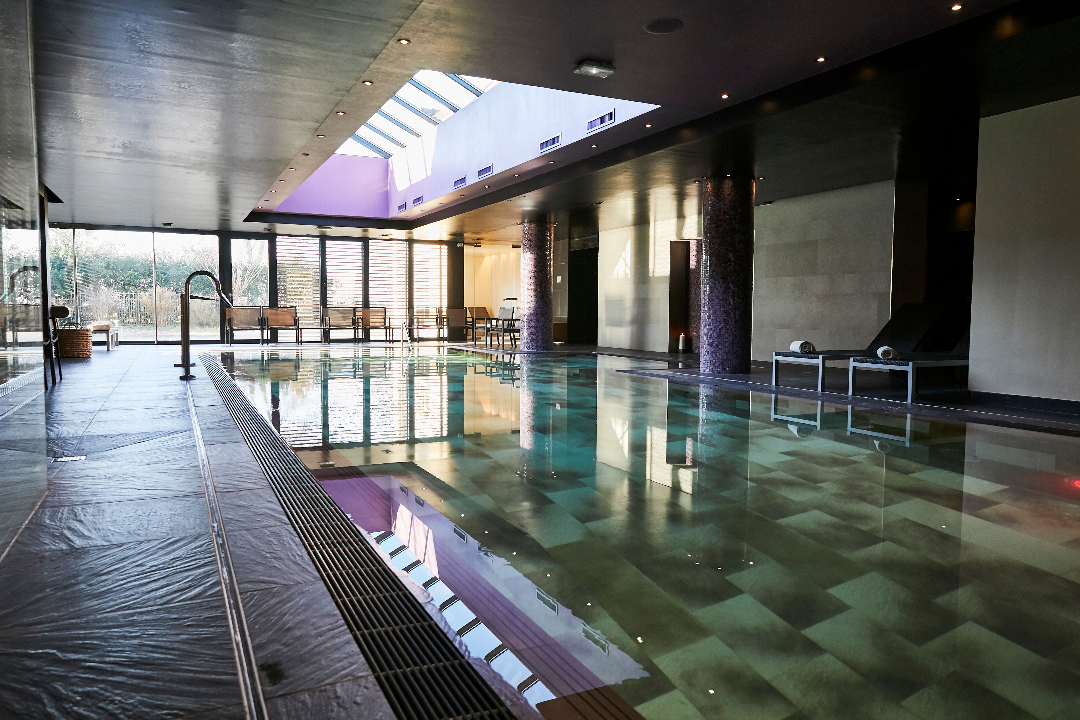 Prélassez-vous dans la piscine intérieure chauffée