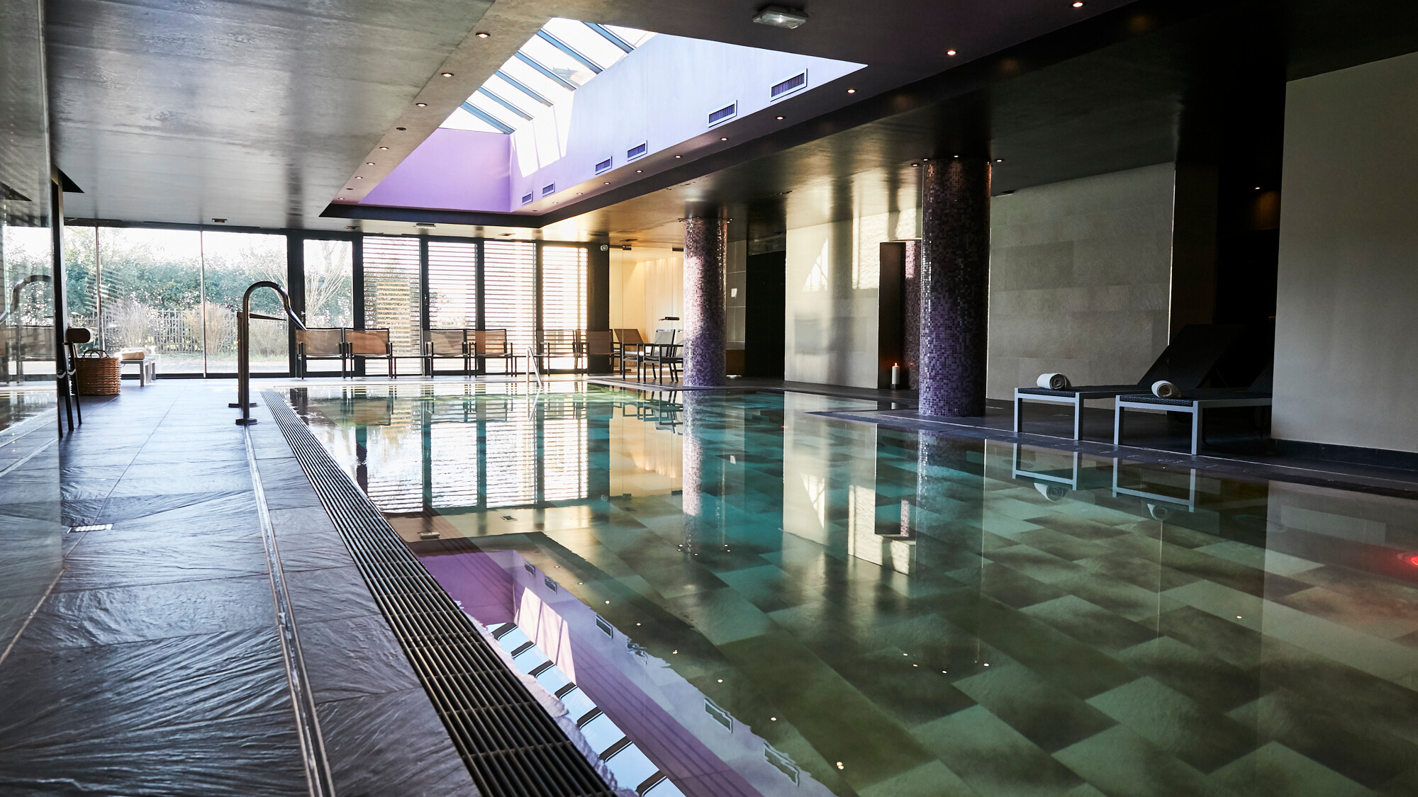 Prélassez-vous dans la piscine intérieure chauffée