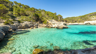 Cala Mitjana, Minorque, Espagne ©Andrzej Rostek / Getty Images
