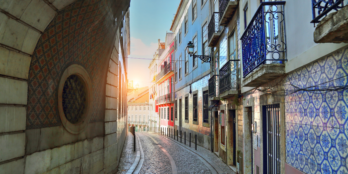 Commencez par le quartier de Baixa Chiado
