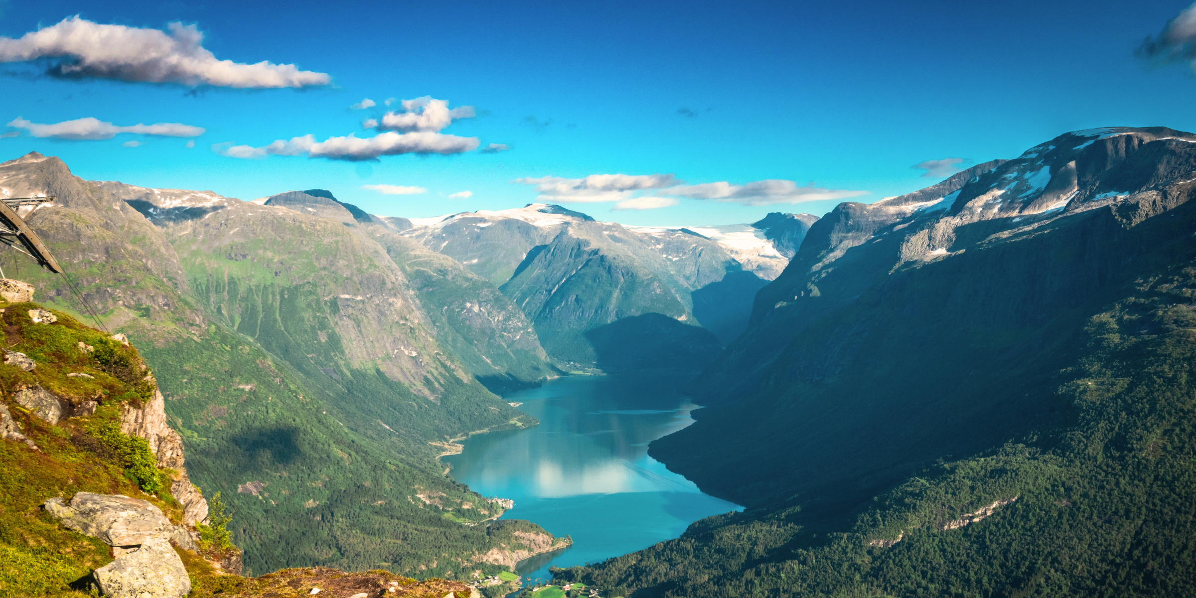 Vue Aérienne du Mont Hoven, ©shutterstock
