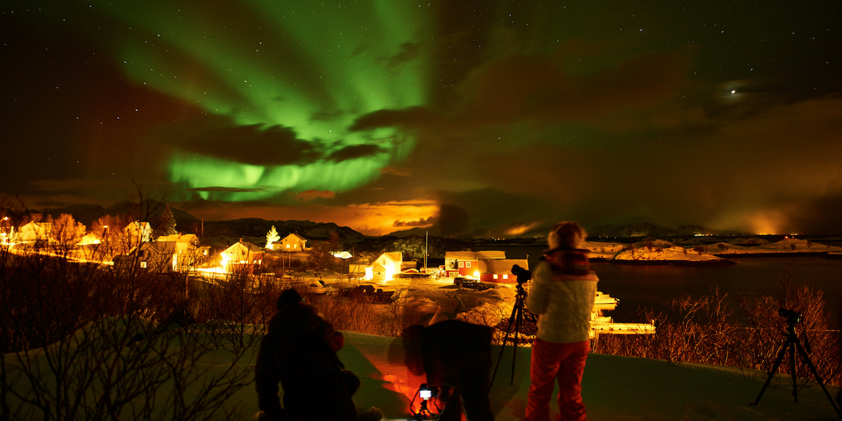 Partez pour la chasse aux aurores boréales ! (@Ian Robins)