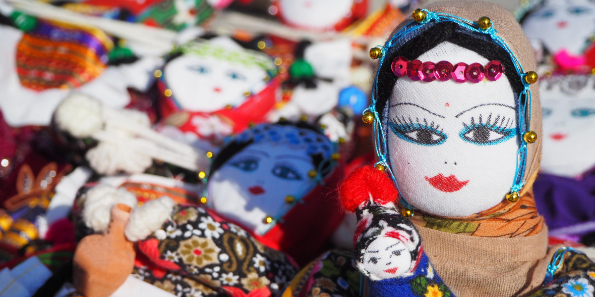Le marché des femmes fabriquant les poupées de Cappadoce