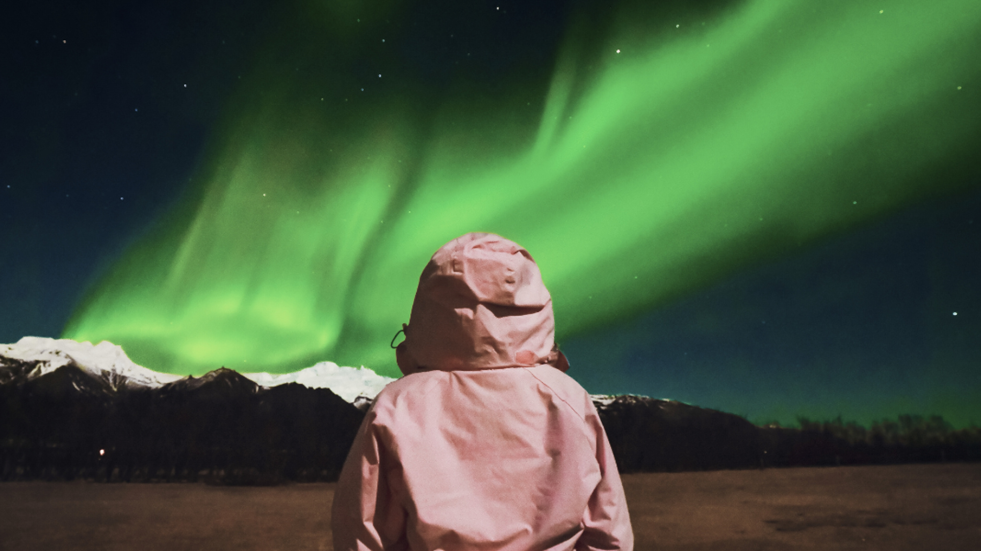 Les aurores boréales qui illuminent le ciel islandais - jour 2 (phénomène imprévisible)