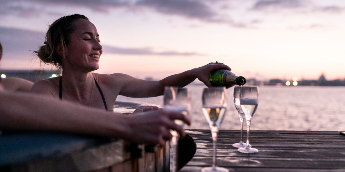 Une pause détente dans des bains chauds (non inclus, en supplément) 