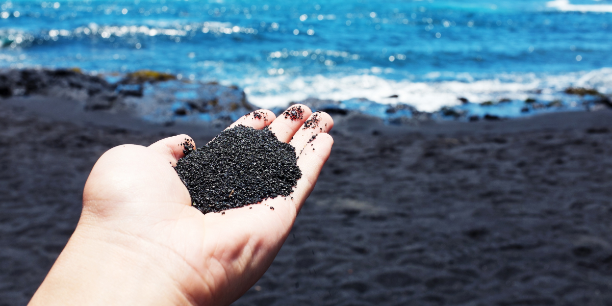 ...et plage de sable noir ! 