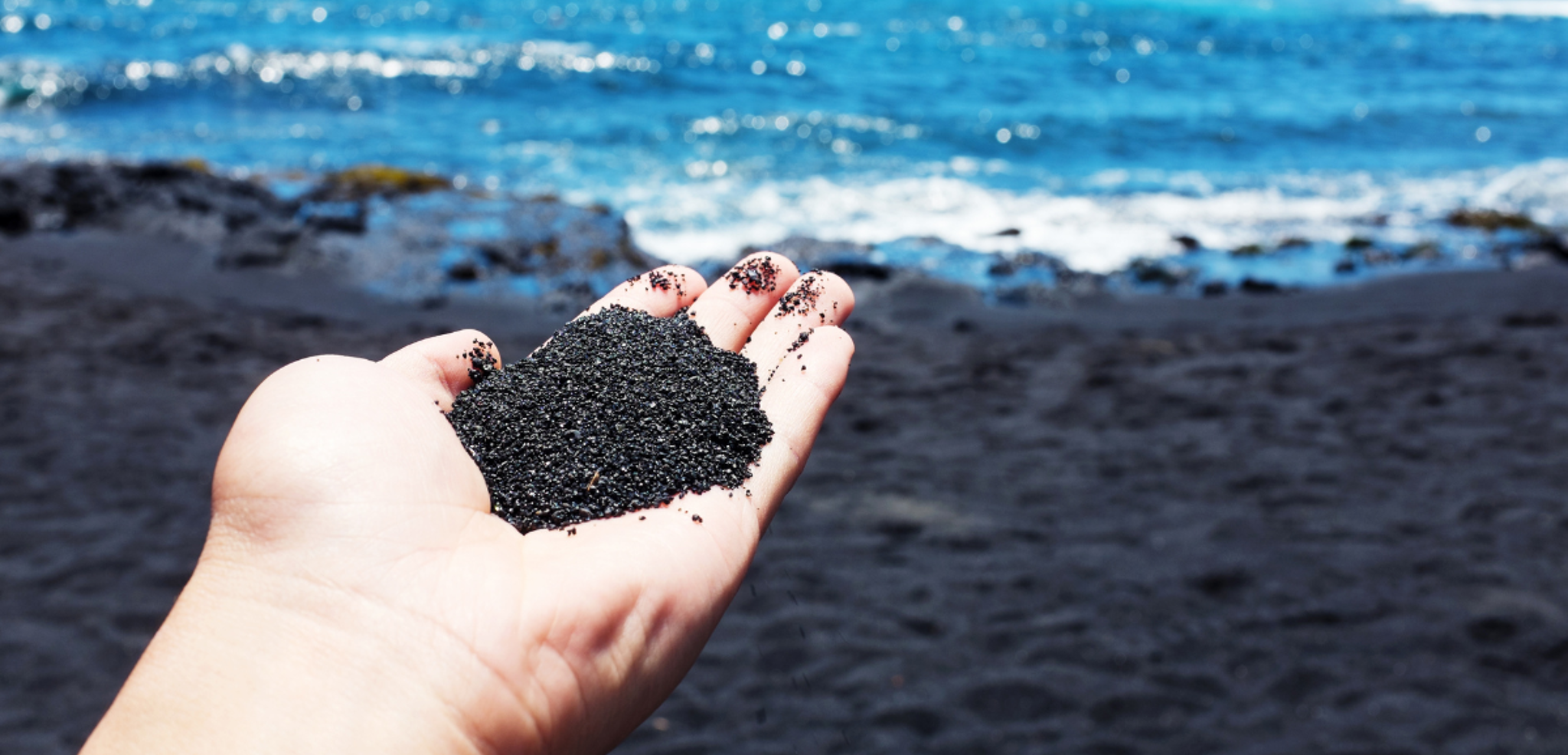 ...et plage de sable noir !