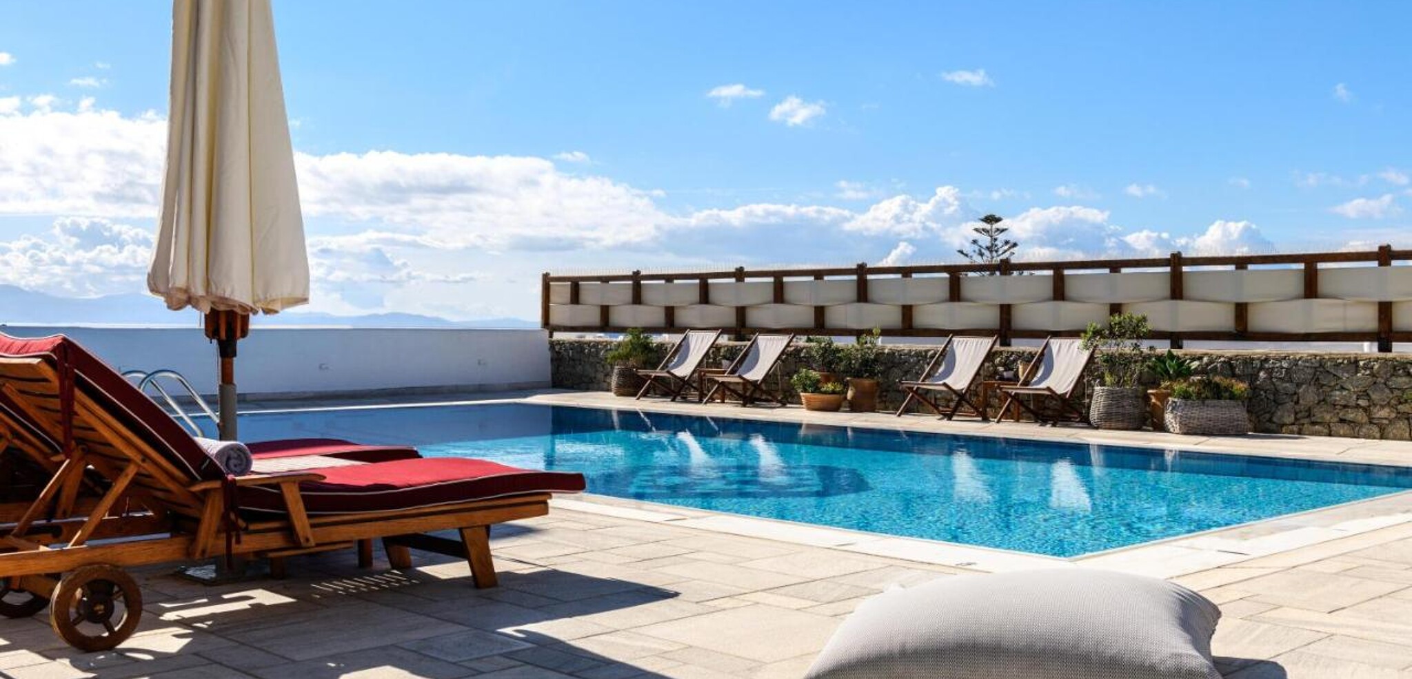 Bienvenue au Pelican Bay Hôtel****, à Mykonos (ou similaire)