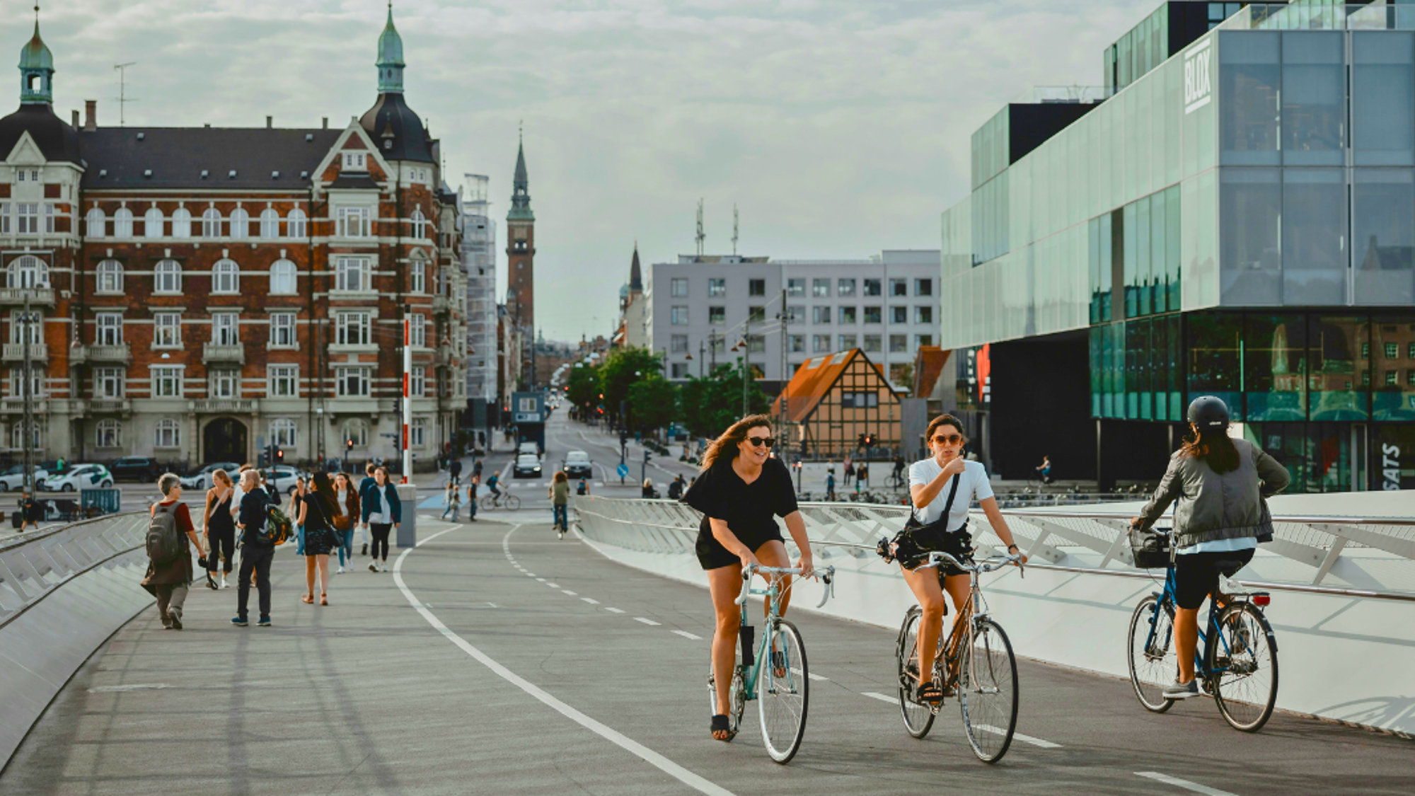 Une balade à vélo au coeur de la ville (en été) - jours 1 à 4