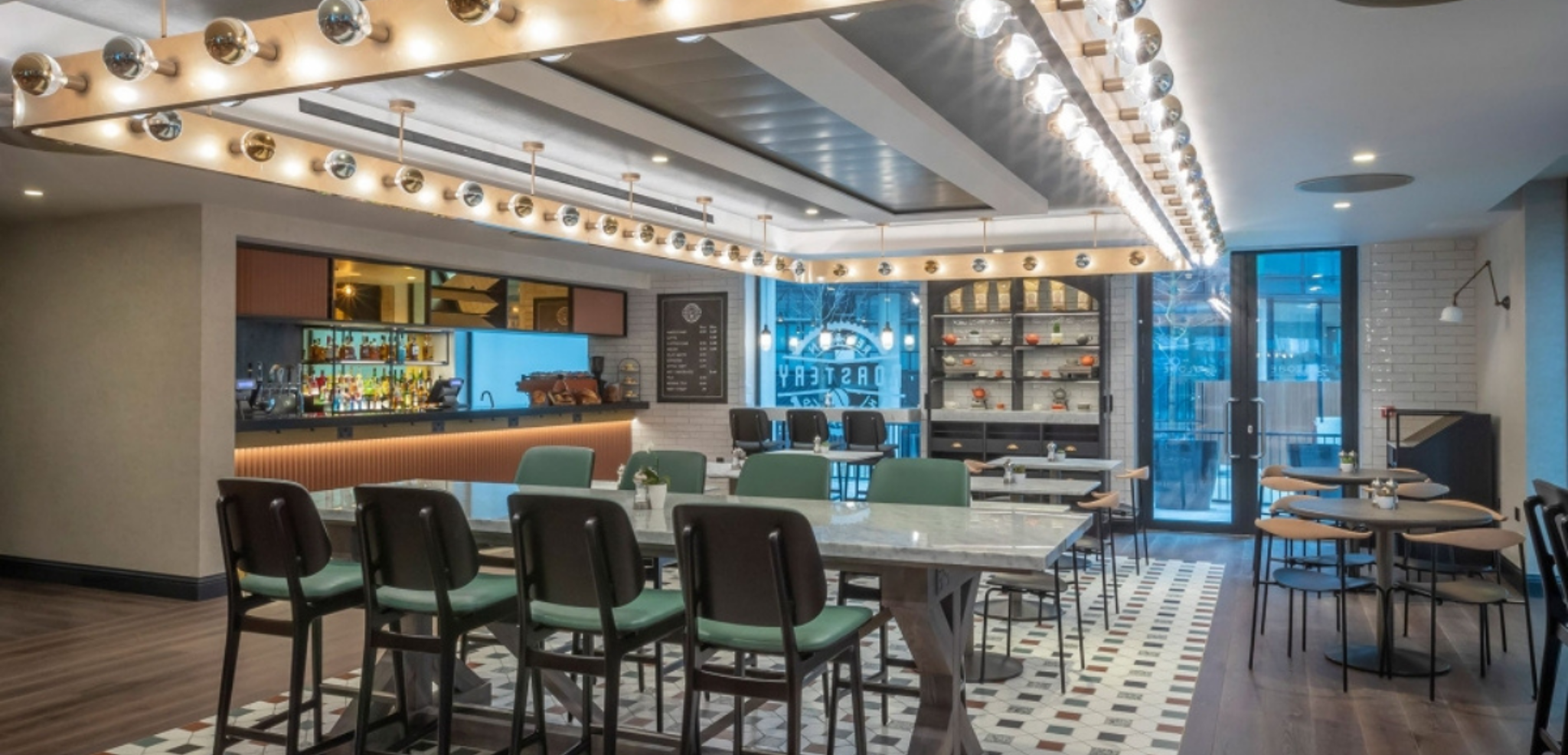 Posez vos valises dans l'élégant Clayton Hotel, au coeur de la capitale anglaise