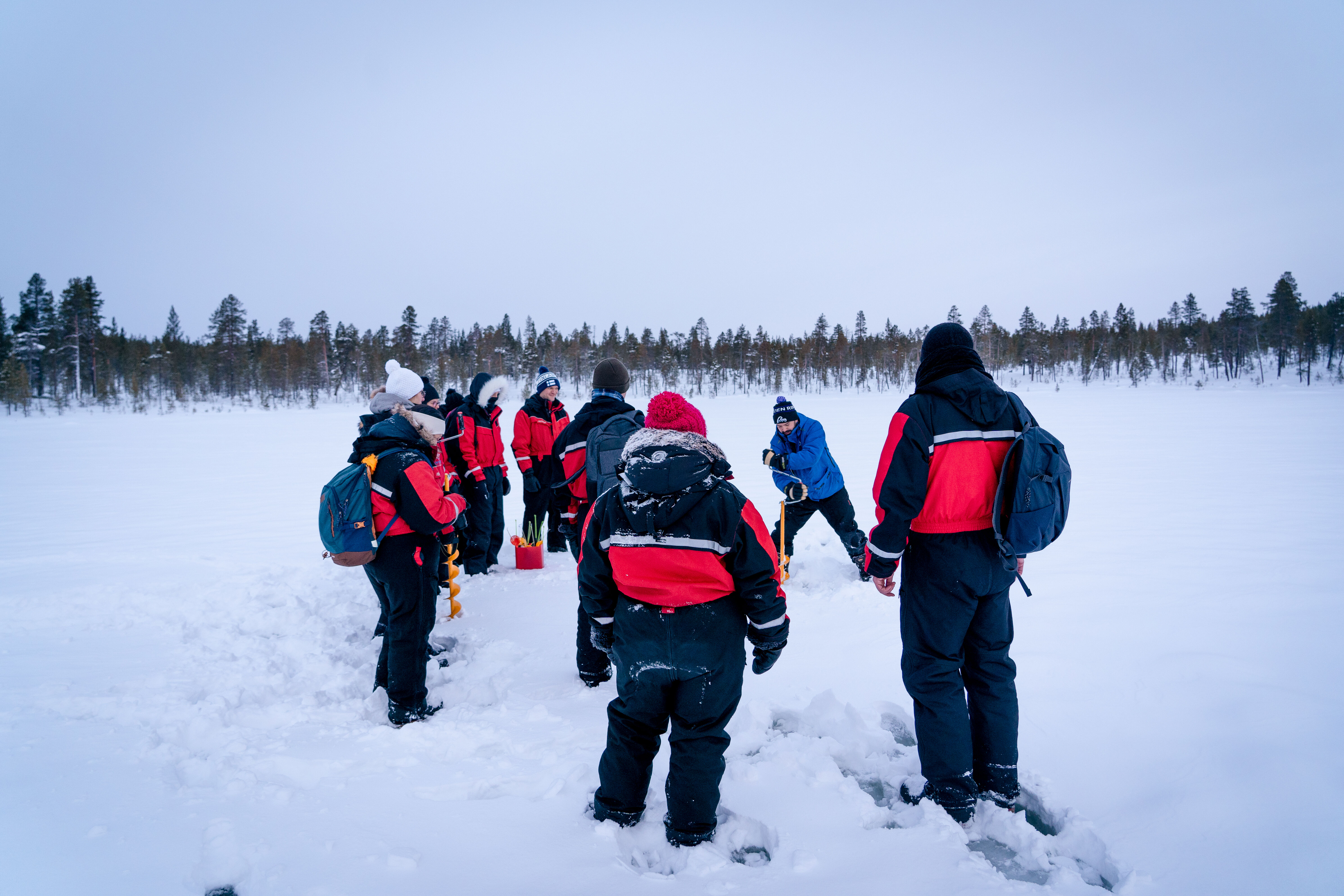 Pêche sur glace sur le lac d'Ylläsjärvi (jour 1)