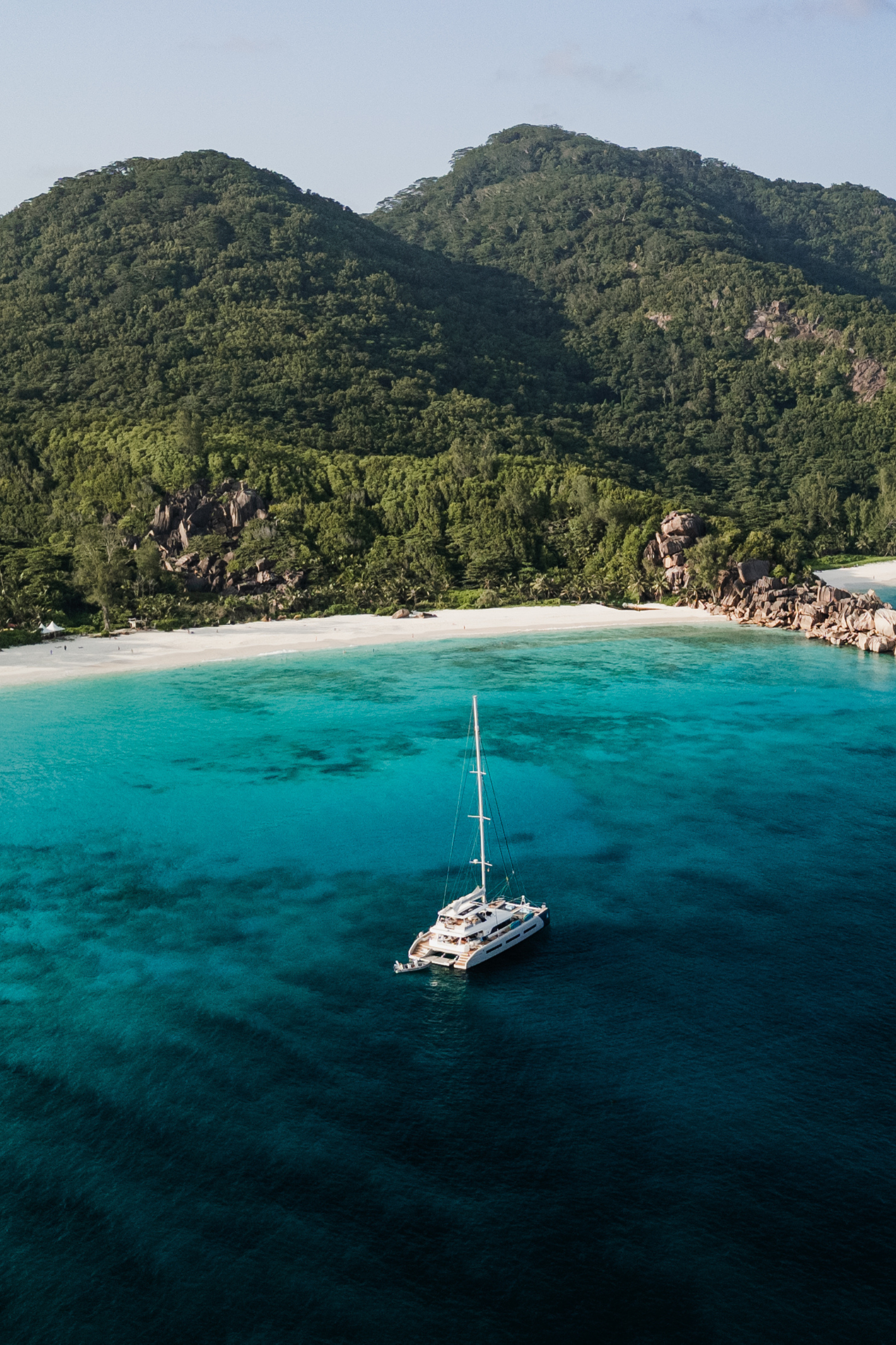 DIX - Les Seychelles, sous les voiles de Ponant